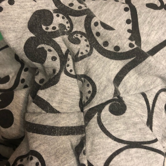 Billionaire Boys Club Hearts Iron Work motif Henley MED - Picture 11 of 12